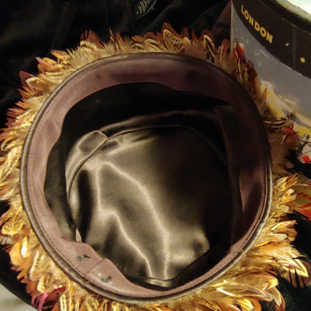 Vintage Feather Hat - Picture 4 of 6